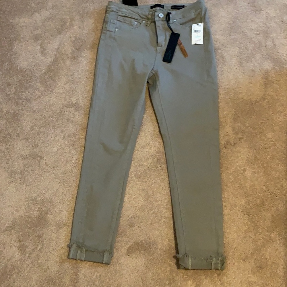 NWT La La Anthony Midrise Skinny Jeans in Olive